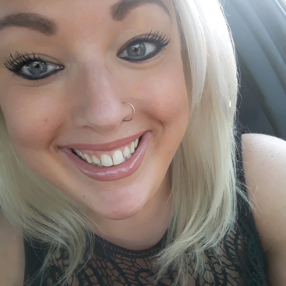 Meet your Posher, Stephanie
